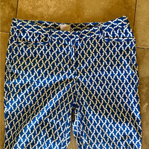 Laundry by Shelli Segal ladies, cotton blue /white pants excellent condition 8 - Picture 3 of 11